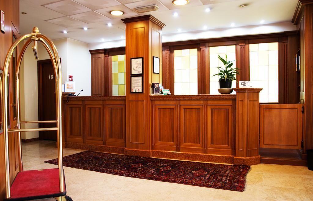 Hotel Visconti Melzo Buitenkant foto
